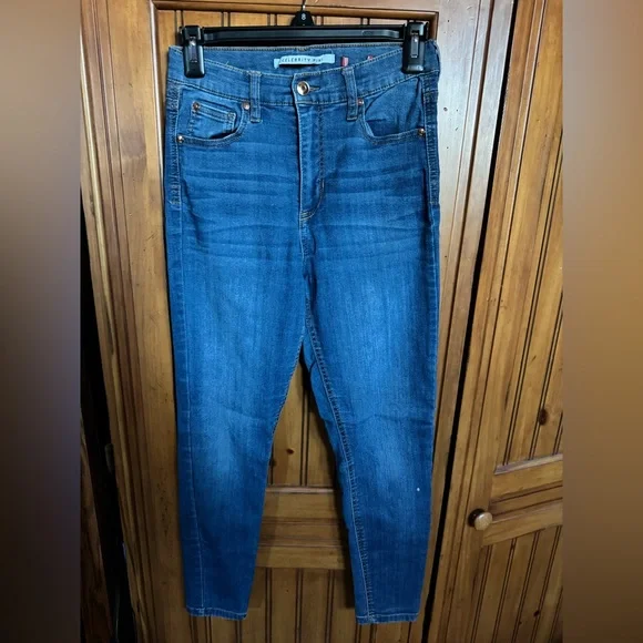 Celebrity Pink Women's High Rise Blue Jeans - Picture 1 of 3